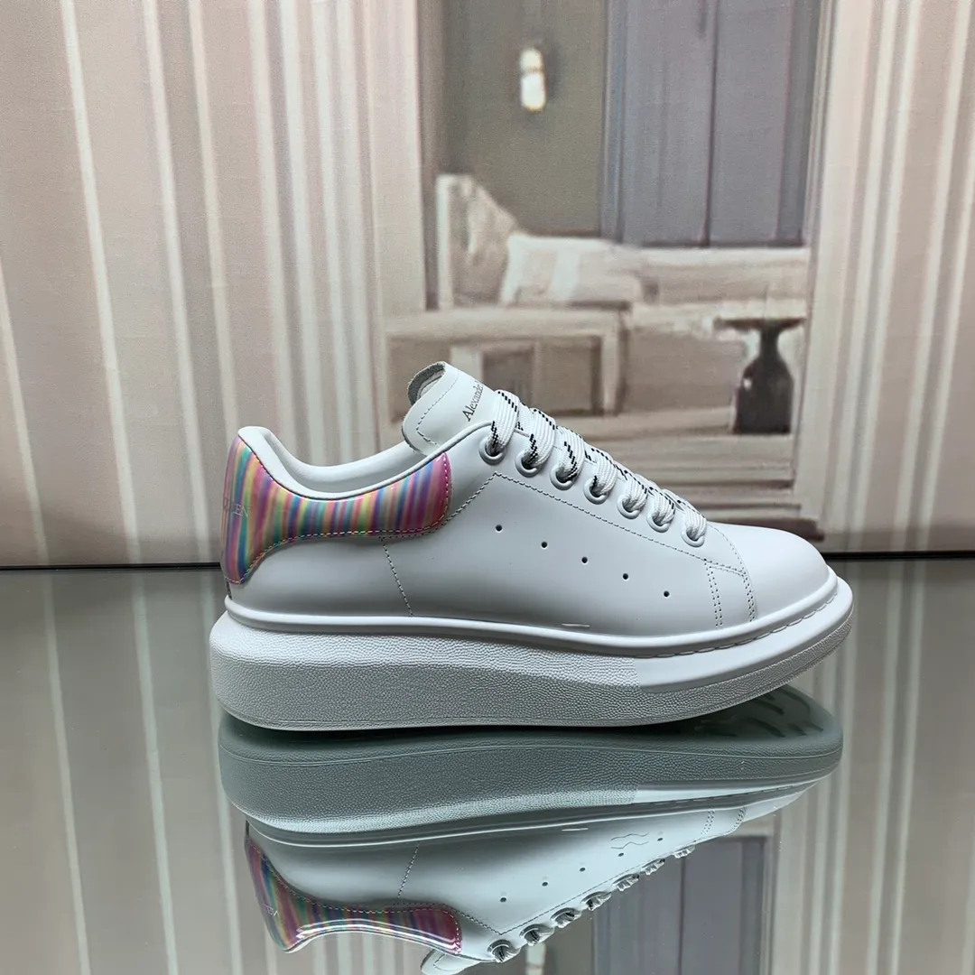 👟👟Ex-factory price 560👟👟 Professional McQueen factory. Top version. Couple style Alexander McQUEEN high version has been upgraded to the highest quality again✅ 💪McQueen Spring, Summer, Autumn and Winter top version Purchasing level✅ Recruiting national online and offline agents to join🤝 🏆Fabric: Original materials imported from Italy. Texture, water-resistant and non-discoloring 🏆Inner lining: ️A-grade Italian imported lining resistant to dirt, sweat-absorbent, breathable and comfortable 🏆Foot pads: top-grade imported Italian super-soft cowhide leather 🏆Outsole: PU+counter 1:1 🏆Shoe box: original white box. Plus white flip cover for double-layer protection. Cloth bag. Handbag. Certificate of 1:1 mold opening, 4-piece set. Delivered with a pair of shoelaces. 🖕🏿🖕🏿🖕🏿 You can choose any pair of shoelaces in any color of our factory 🏆Code number: women's 34-41. men's 38-46 🏆Special remarks (women's code 34.40.41, men's code 38.45.46 is customized, no returns or exchanges) Win-win cooperation 🤝